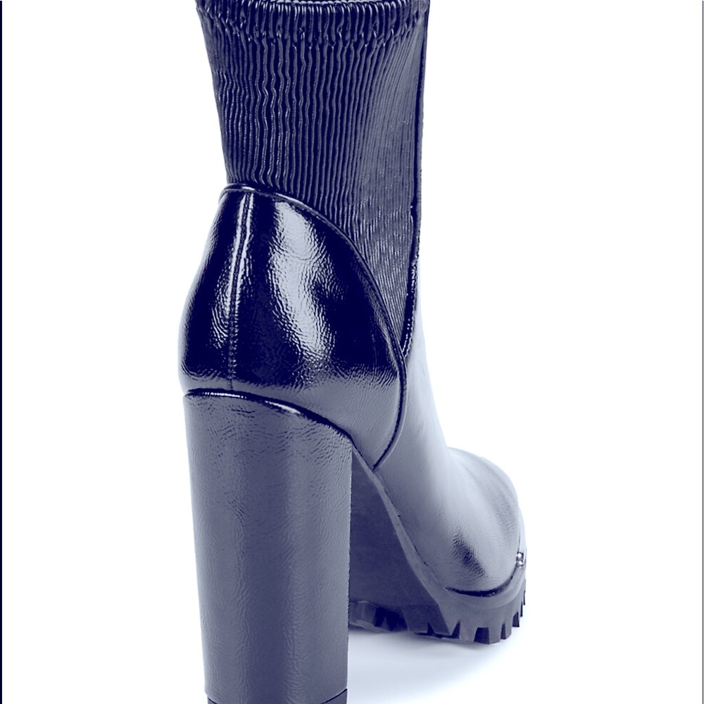 Lug sole/ Platform Bootie